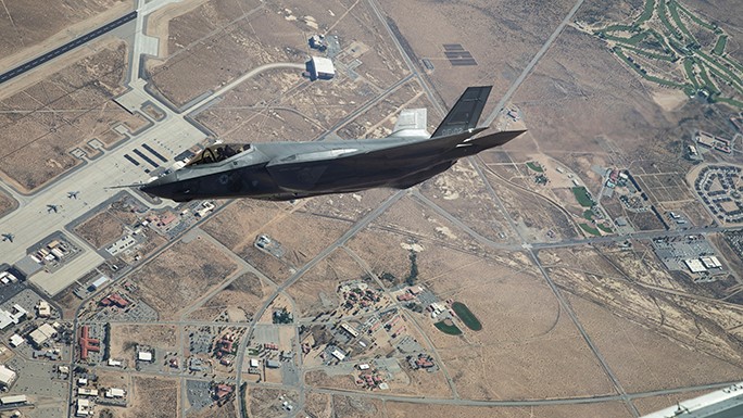 F-35 testers nominated for prestigious aviation award